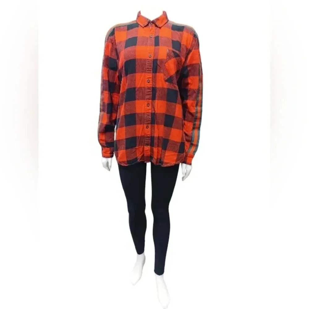 Raw Yarn EUC Red and Black LS Plaid Button Down Size Large